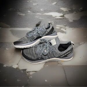 MERRELL J16562 Mag-9 Women’s Size 8  Trail Running Shoes Sneaker Black/Grey
